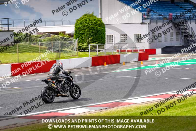 donington no limits trackday;donington park photographs;donington trackday photographs;no limits trackdays;peter wileman photography;trackday digital images;trackday photos